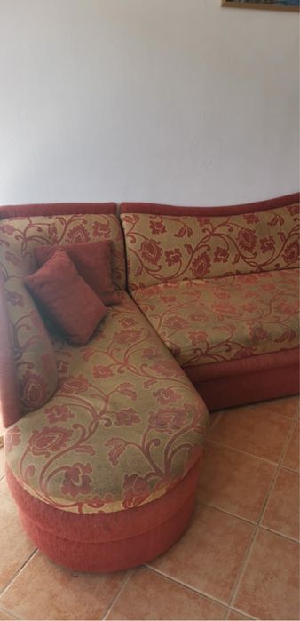 Разтегателен ъглов диван