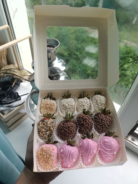 Клубника в шоколаде Астана