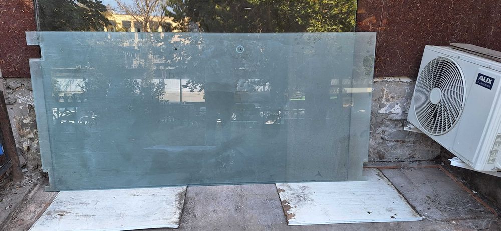 Продаю сотилади б/у  калонный матовый ойна эшик + туркия аксуарлари.