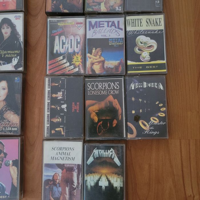 Касетки попфолк и метъл и cd дискове