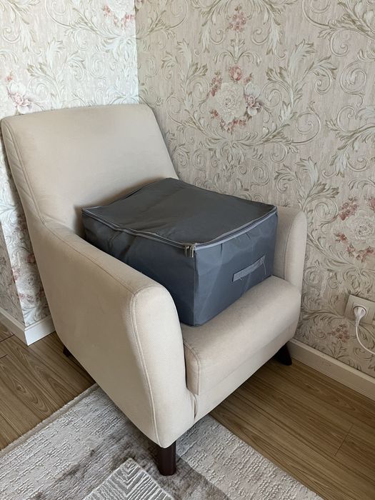 Срочно продам диван с креслами