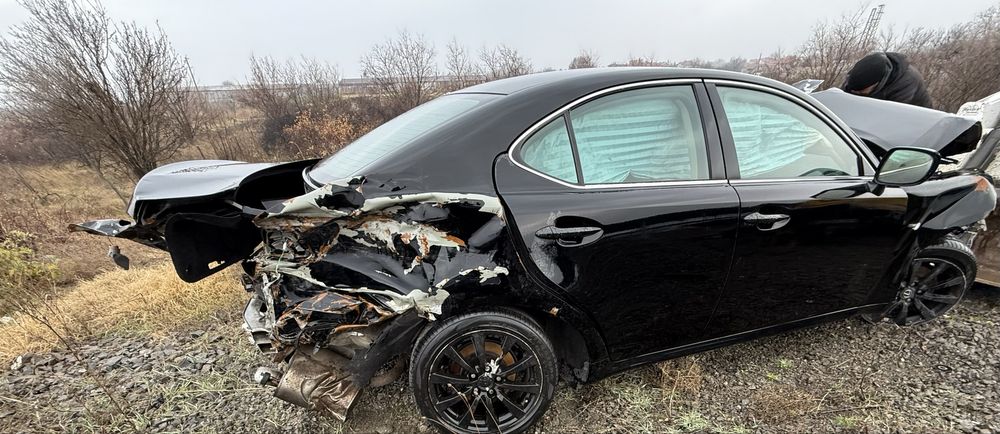 Lexus IS 220d 2.2d  на части