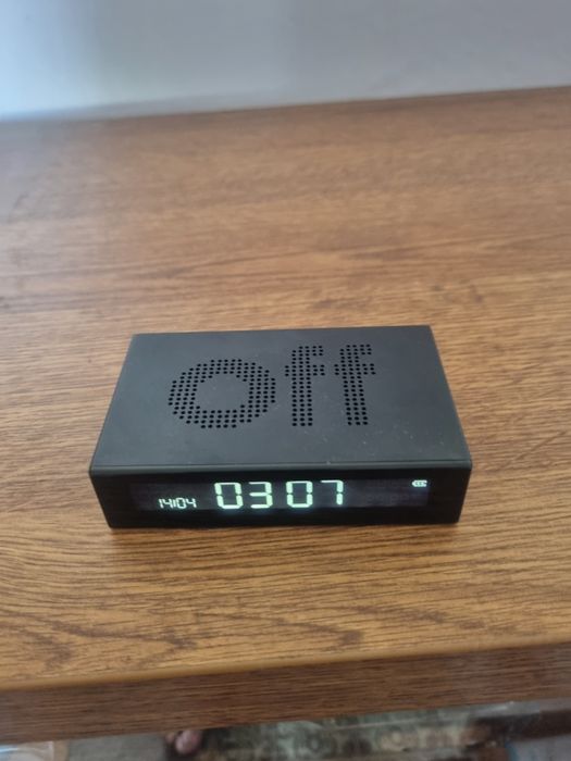 Ceas cu alarmă digital Lexon Flip Premium, Negru, Ca Nou