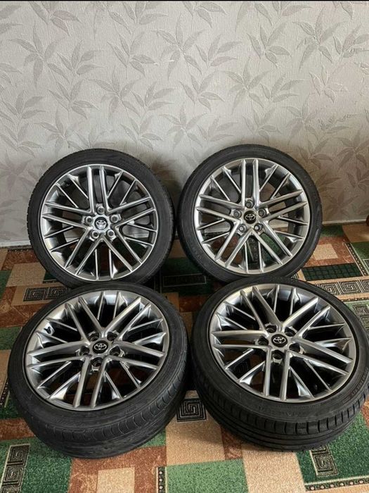 Колёса  Toyota Camry R18 с резиной