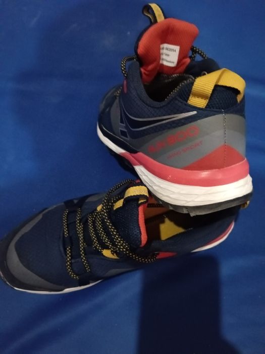 Кроссовки для повседневной ходьбы