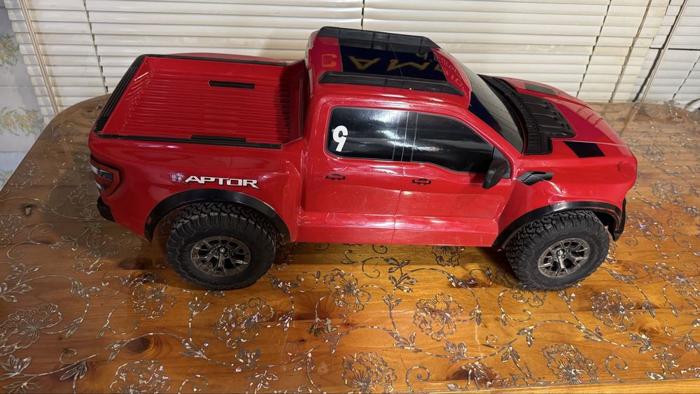 RTR Traxxas Ford Raptor 4x4 Vxl