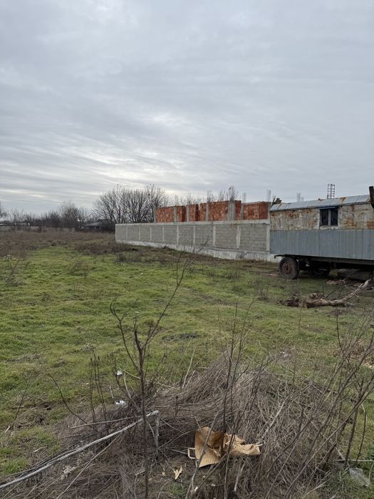 Suprafata 5000 mp sau 2500 mp De vinzare Sau Inchiriere 1Euro Mp