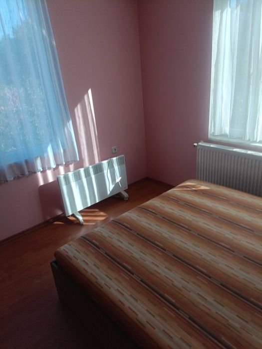 Дава се под наем Къща в с. Радинград, Област Разград - 176 кв.м за 550 € - Снимка #8