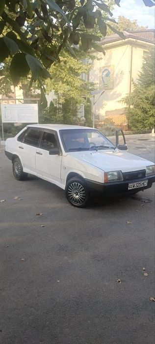 Продается Машина Лада 21099