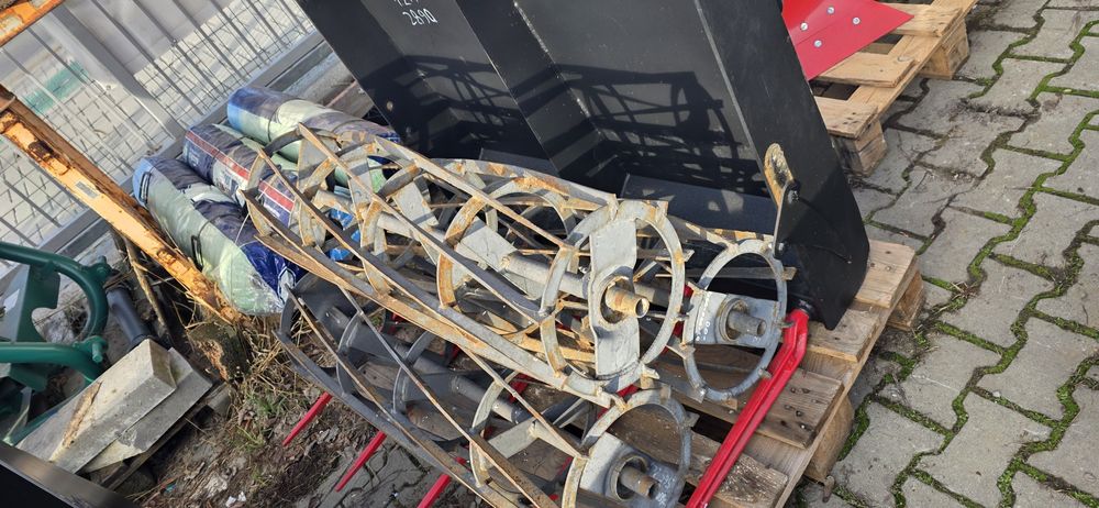 Furca gunoi completa la 1.2 m preț 3000 lei cu tepuse la 0.80 m si la