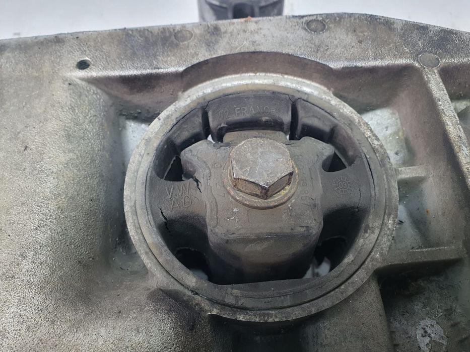 Jug cadru motor 1.6 benzina bag 1k0199369f Volkswagen VW Golf 5