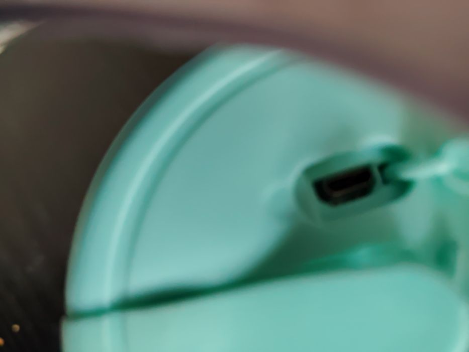 Удобен и практичен блендер.