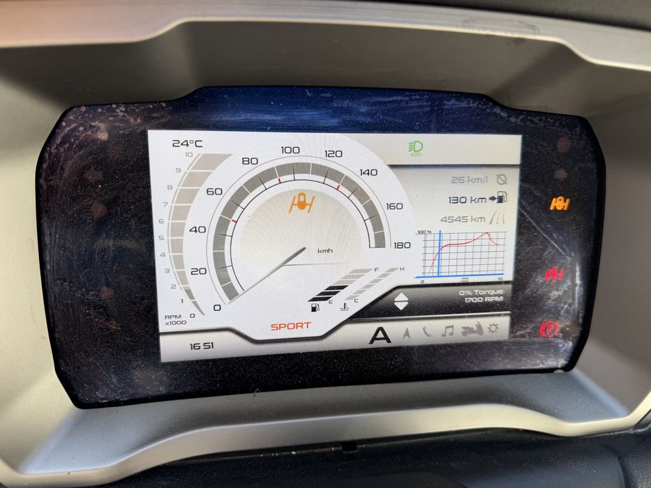 PIAGGIO MP3 530 EXCLUSIVE 2023 – 4.500 km (Achiziționat de nou din România)