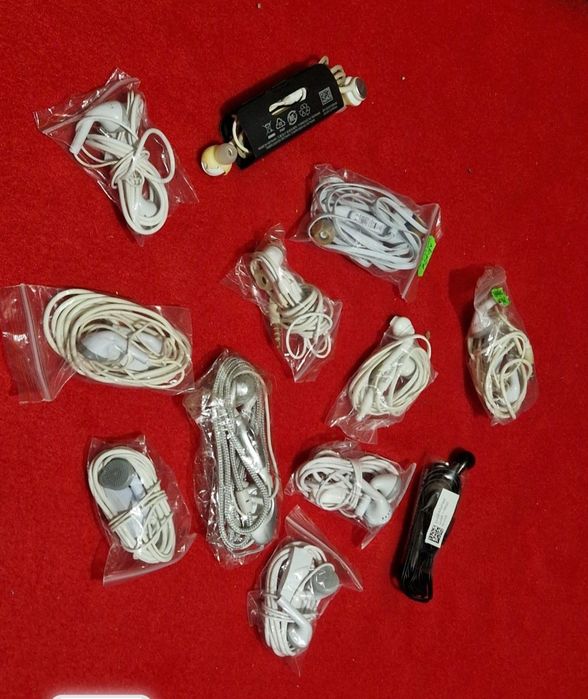 Căști audio diverse modele