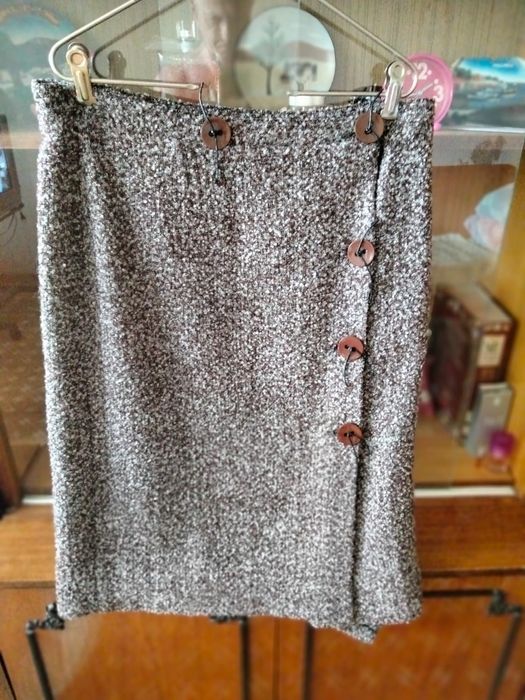 Женские вещи разные.