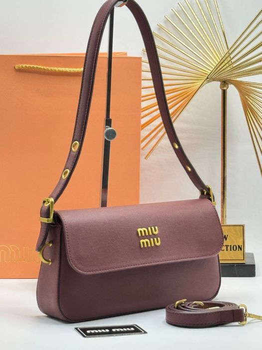 Geanta Miu Miu noua !!! Dimensiuni 28/15 !!!