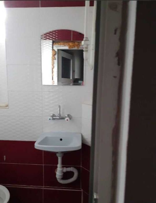 Дава се под наем Едностаен апартамент в Бургас, Център - 35 кв.м за 75 € - Снимка #6