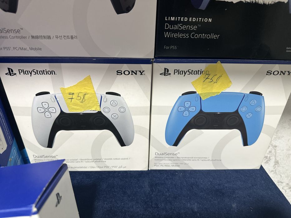 Продам Playstation 5 slim 1TB с инрами как новый привозной гарантия