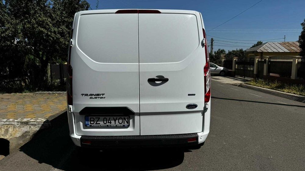 Ford Transit Custom cu dubla cabina