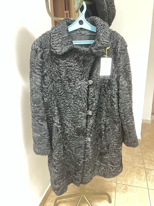 Шуба каракулевая