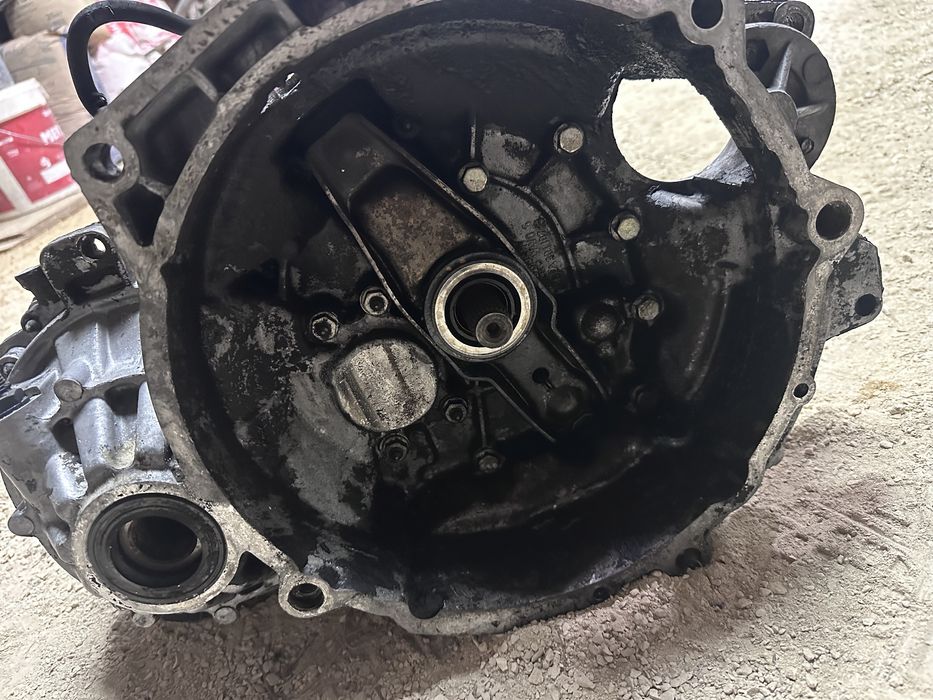 Скоростна кутия/Съединител/Полуоски VW Passat B2 1.6TD 1998Година