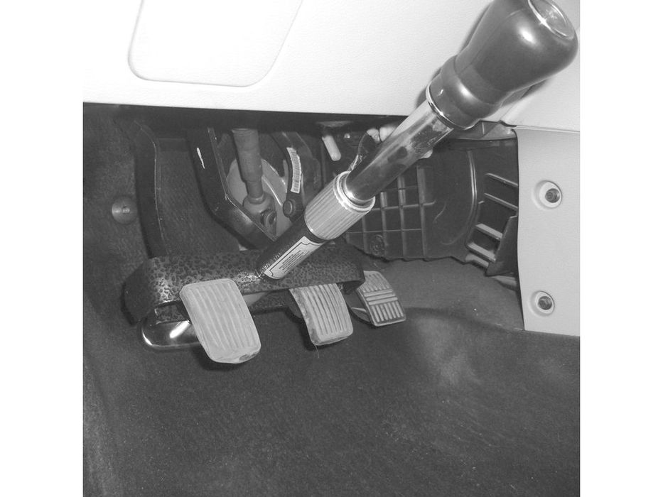 Antifurt auto Carpoint pentru pedala frana si ambreiaj, ajustabil, cu 2 chei, pentru autoturisme cu transmisie manuala