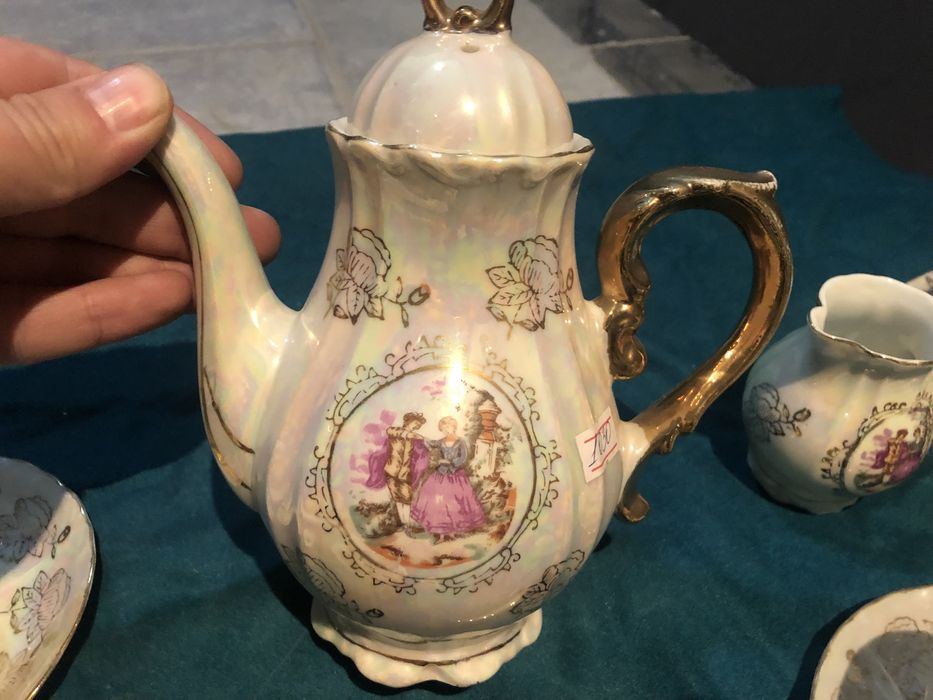 Продается сервиз