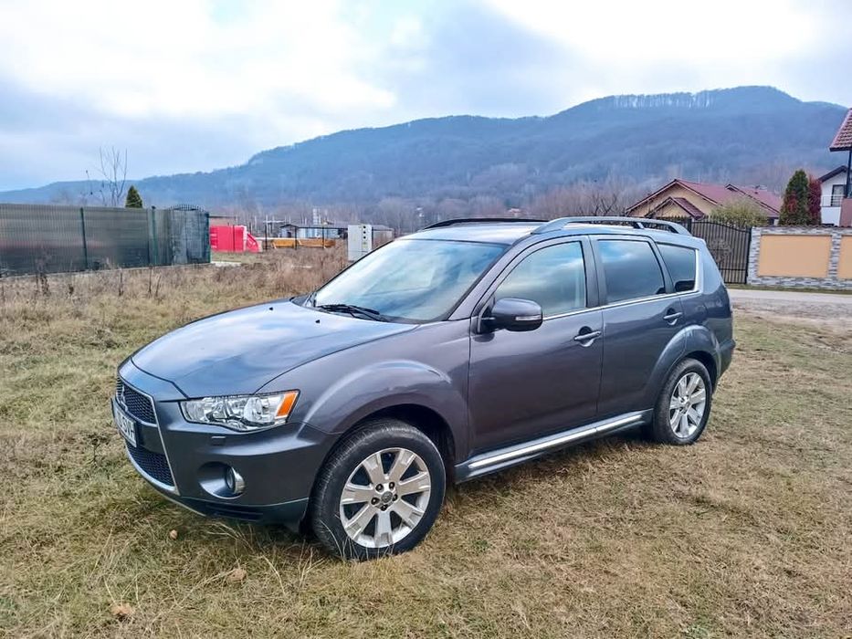 Mitsubishi Outlander Model 2012 facelift 4X4 4wd - Automat KM Reali 156cp