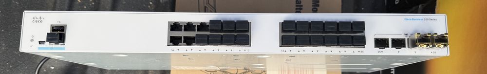 Switch Cisco CBS250-24T-4G-EU - nou