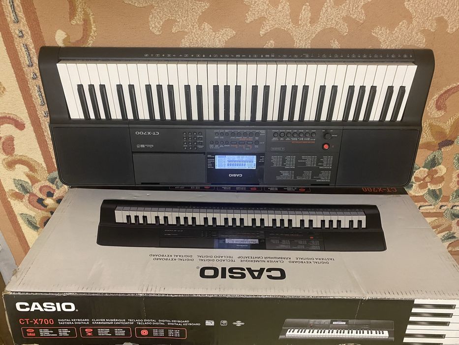 Orga Casio  CT-X700