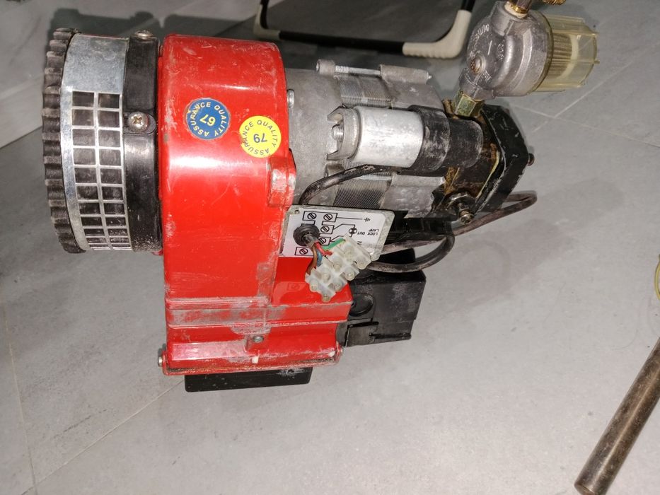 Горелка для жидкого топлива