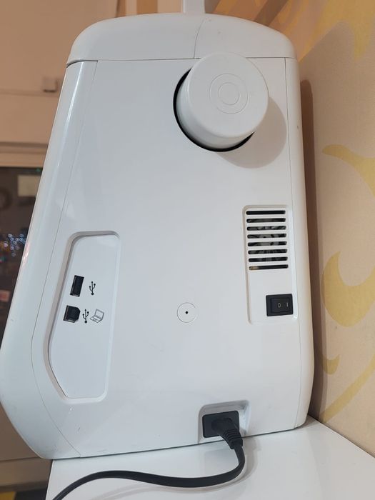 Brother Innov-is V3  maşină de brodat