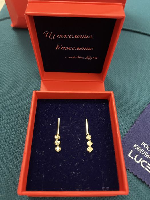 Продам золотые сережки