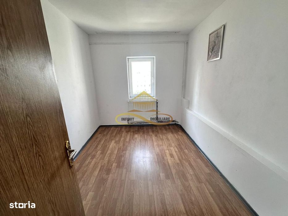 De vanzare apartament 2 camere decomandate Bacau