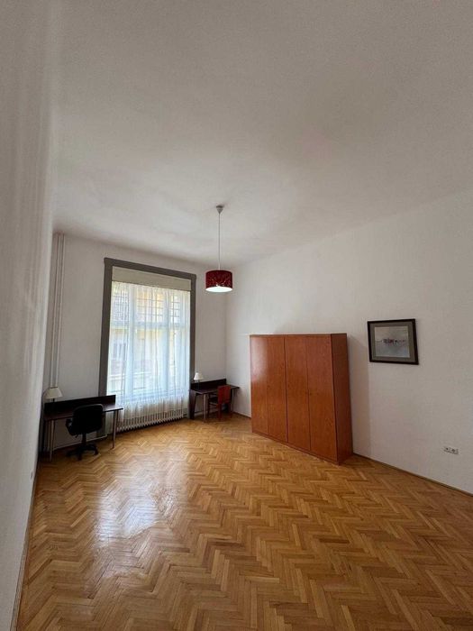 Spațiu de birouri de 120 mp – Ultracentral pe Pietonală (Strada Republicii, Oradea)