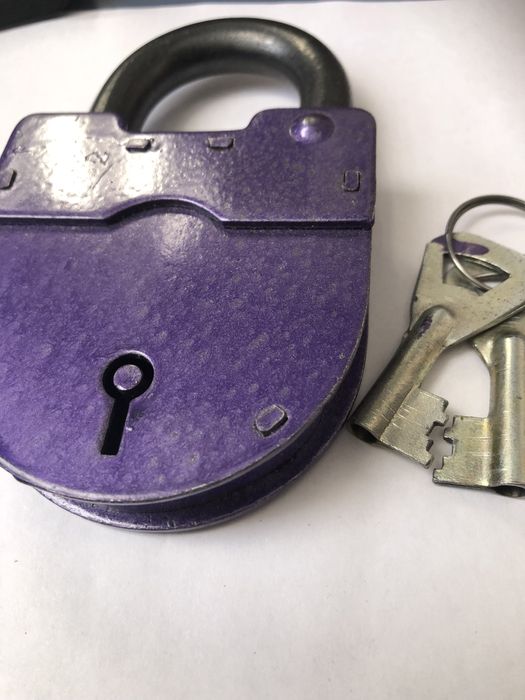 Бұрынғы алқа есікке