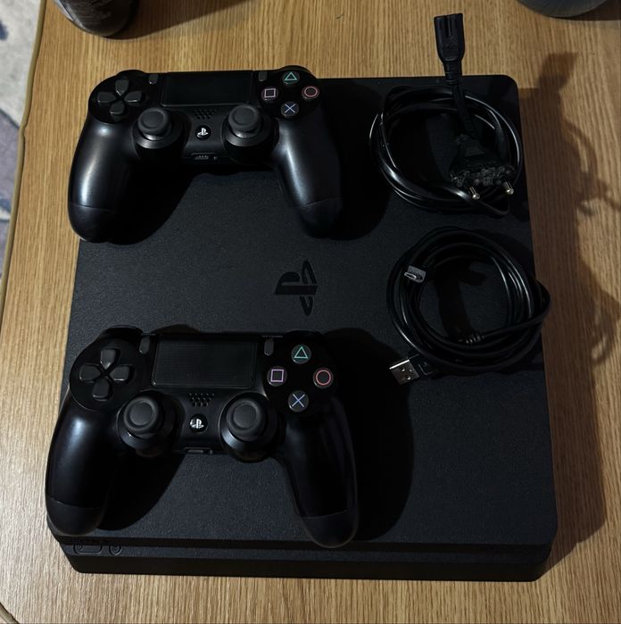 PS4 Slim 1TB Modat / Jailbreak 12.52 – 2 controllere  FC 27 / GTA 5 ONLINE / RDR 2 / GOD OF WAR / The Last Of Us