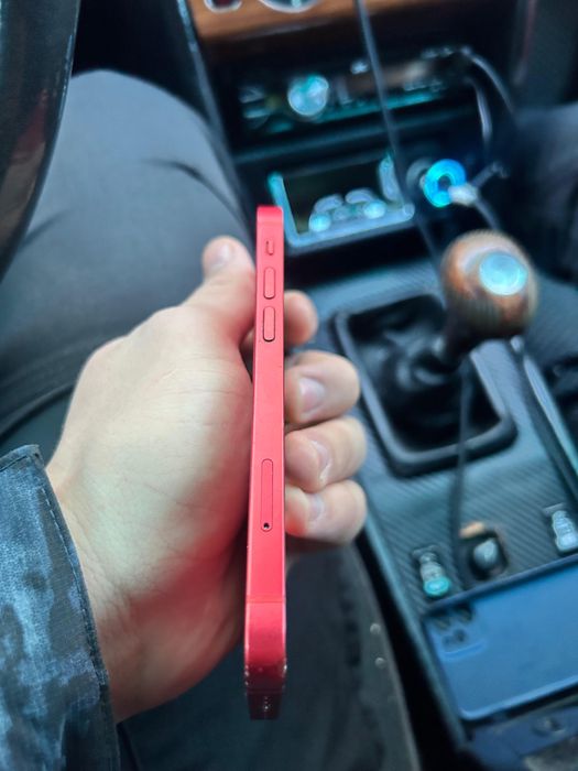 Айфон 12 мини в хорошем состояние