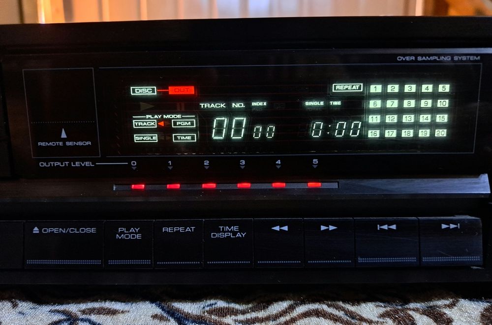 Kenwood DP-880SG - CD Player
