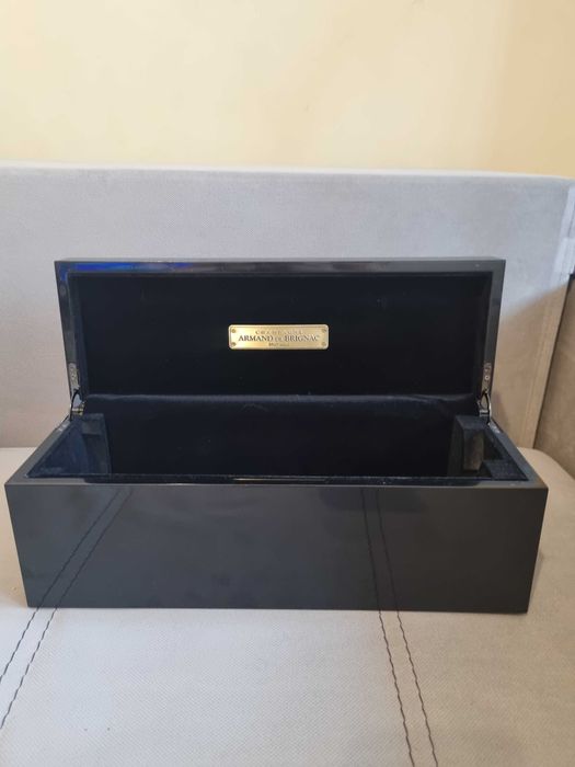 Cutie ornament, decorativa, din lemn lacuit.