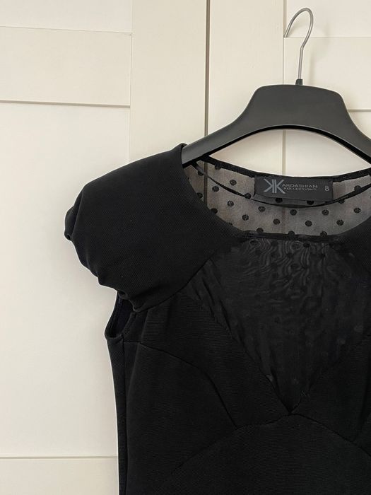 Черна рокля Kardashian Kollection