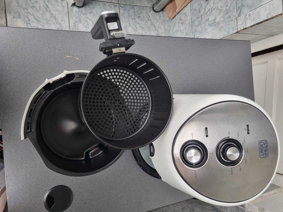 Friteuză fără ulei Star-Light Airfryer AFB-2613WH, 2.6L, 1300W – Preț Negociabil