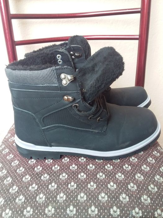 VAND ghete sau schimb cu diverse