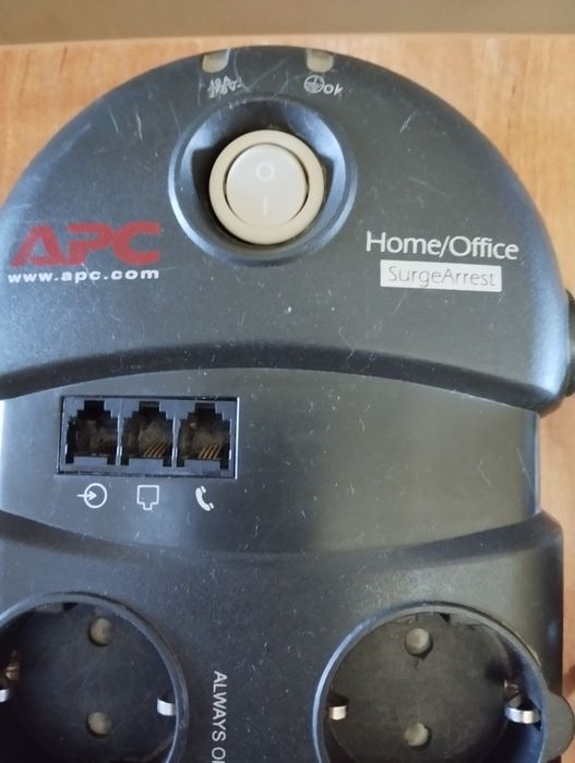 Источник перебойного питания АРС.