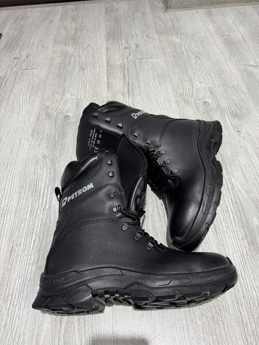 Bocanci noi Lenox Petrom mărimea 42