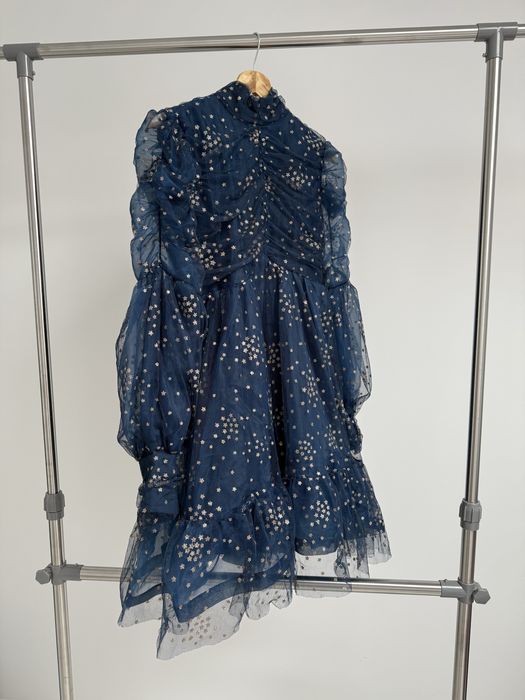 Vand rochie cu eticheta