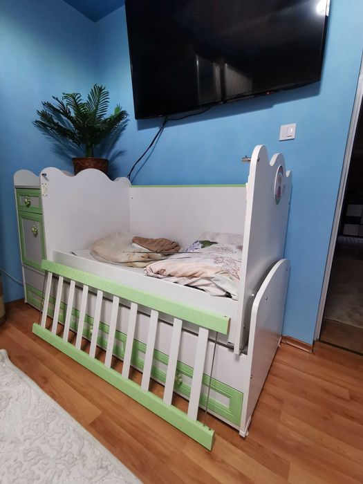 Детска кошара. ...