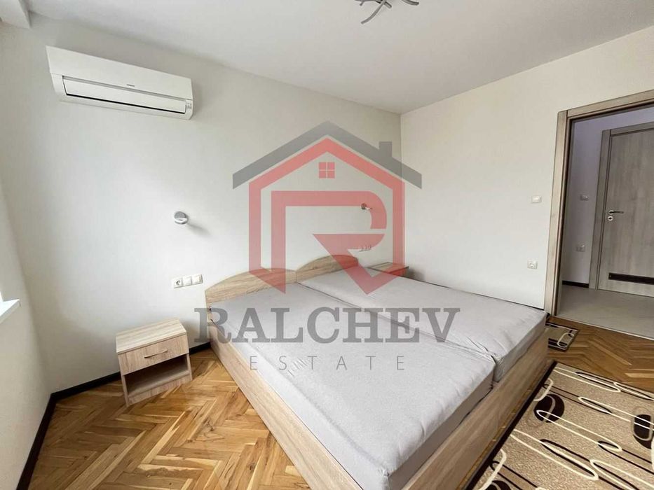 Тристаен апартамент с Морска панорама / Общината