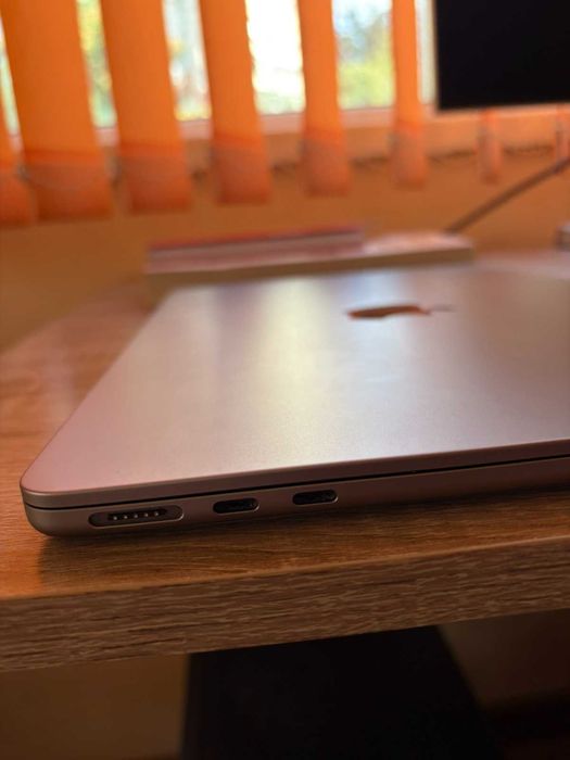 Macbook Air M2 2022, като нов