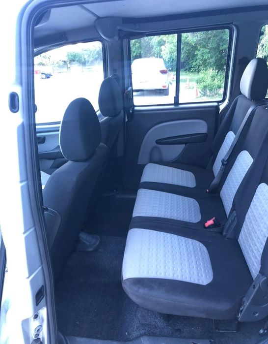 Vând fiat doblo multijet